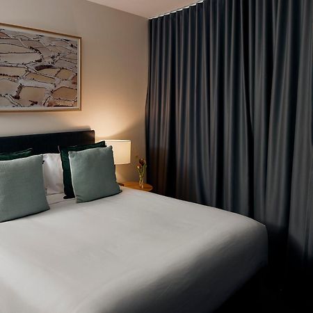 แชโดว์ เพลย์ เมลเบิร์น บาย เป็ปเปอร์ Hotel ภายนอก รูปภาพ
