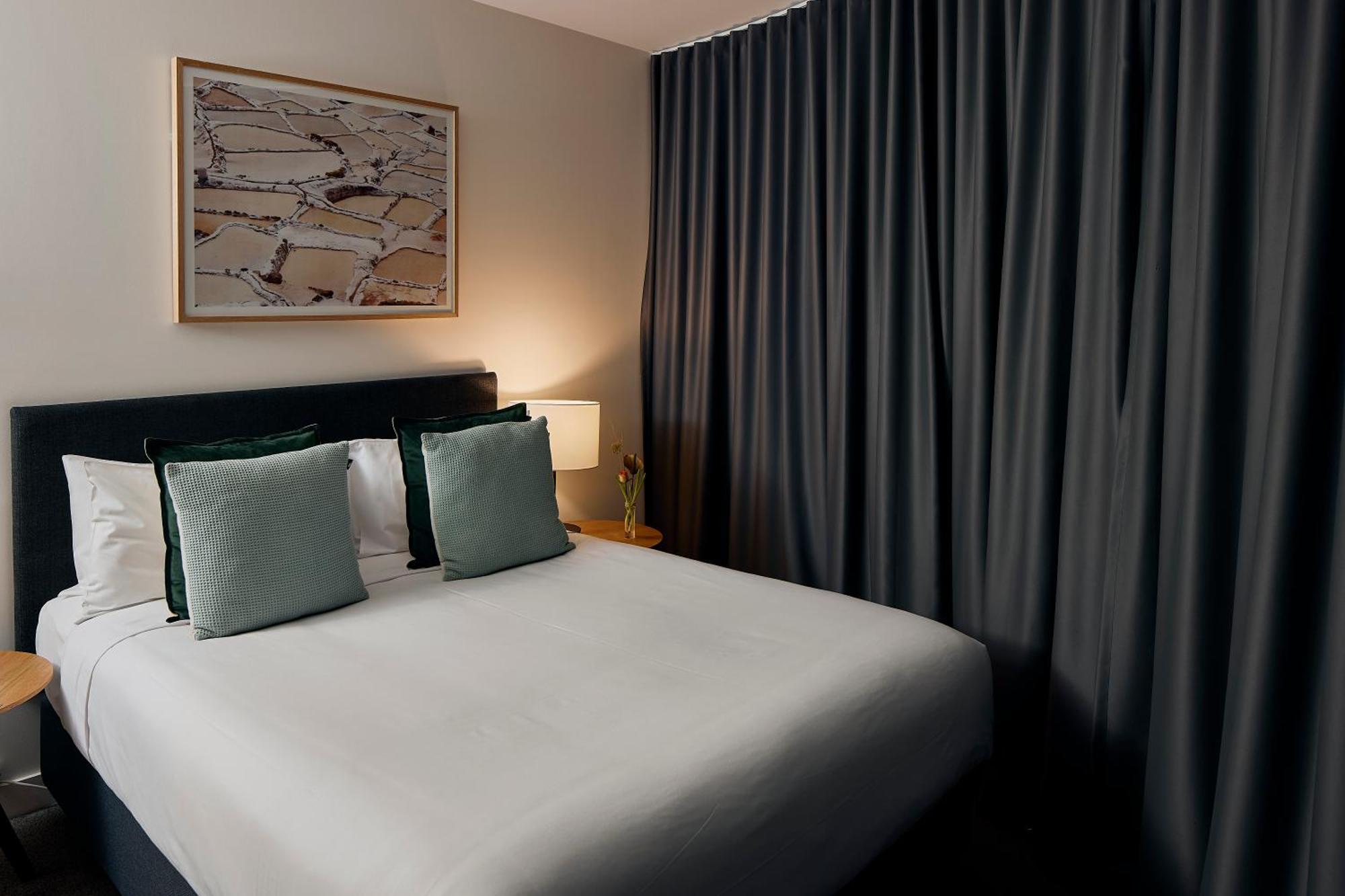 แชโดว์ เพลย์ เมลเบิร์น บาย เป็ปเปอร์ Hotel ภายนอก รูปภาพ